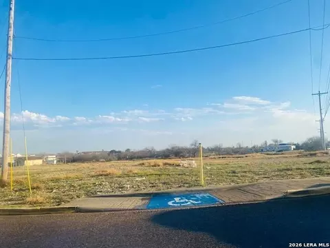 1121 Eidson Rd #N/A, Eagle Pass, TX 78852