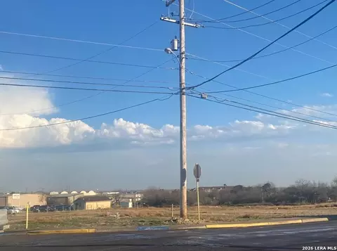 1121 Eidson Rd #N/A, Eagle Pass, TX 78852 photo 3