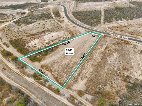 204 Paseo Del Lago, Eagle Pass, TX 78852 photo 3