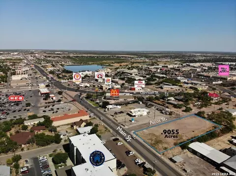 2088 E Main #N/A, Eagle Pass, TX 78852 photo 4
