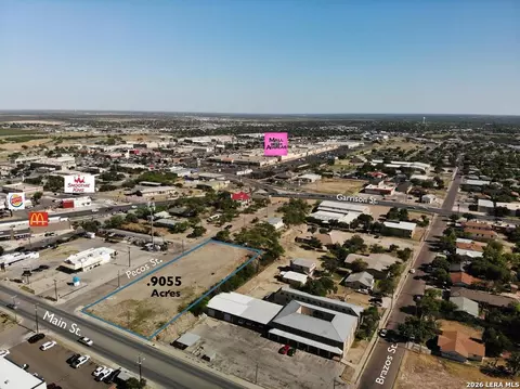2088 E Main #N/A, Eagle Pass, TX 78852 photo 3