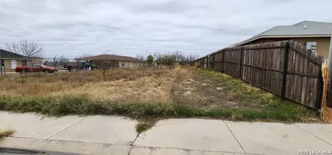 186 Quail Valley Dr, Eagle Pass, TX 78852