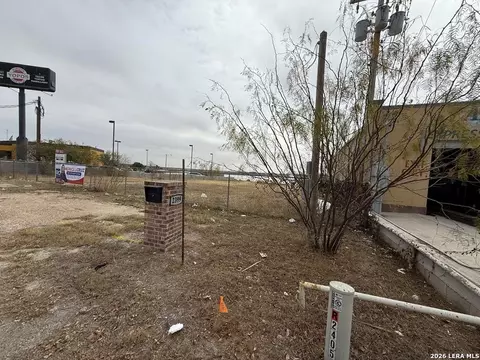 2399 Main St, Eagle Pass, TX 78852 photo 11