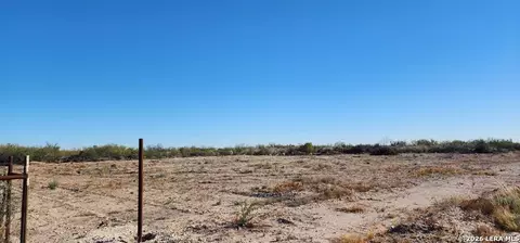 638 Sunshine Valley Rd, Eagle Pass, TX 78852