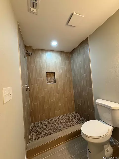 Bath - 1729 Williams, Eagle Pass, TX 78852 photo 5 of 5