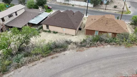 View/Area - 1956 Quarry St, Eagle Pass, TX 78852 photo 4 of 11