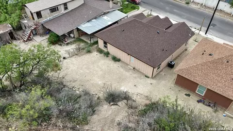 View/Area - 1956 Quarry St, Eagle Pass, TX 78852 photo 8 of 11