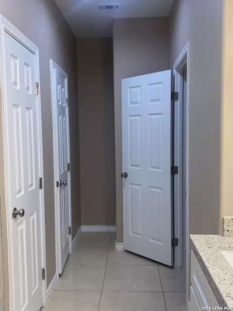 Entry Way - 1956 Quarry St, Eagle Pass, TX 78852 photo 2 of 2
