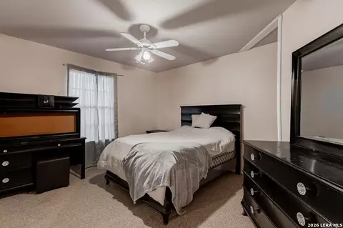 Bedroom - 1612 Rio Vista Dr, Eagle Pass, TX 78852 photo 3 of 5