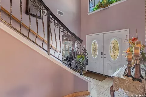 Entry Way - 1612 Rio Vista Dr, Eagle Pass, TX 78852 photo 4 of 10
