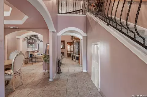 Entry Way - 1612 Rio Vista Dr, Eagle Pass, TX 78852 photo 3 of 10