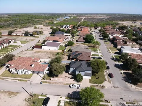 View/Area - 1612 Rio Vista Dr, Eagle Pass, TX 78852 photo 6 of 8