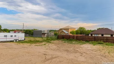 4142 Buck Dr, Eagle Pass, TX 78852 photo 38