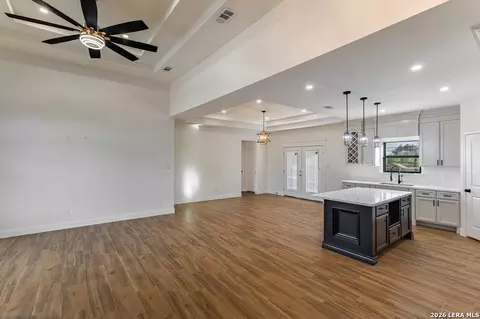 4142 Buck Dr, Eagle Pass, TX 78852 photo 5