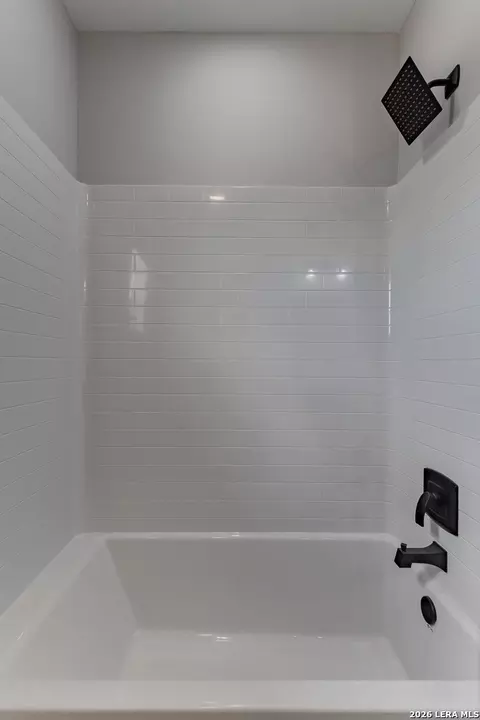 Bath - 183 Pleasant Dr, Eagle Pass, TX 78852 photo 5 of 5