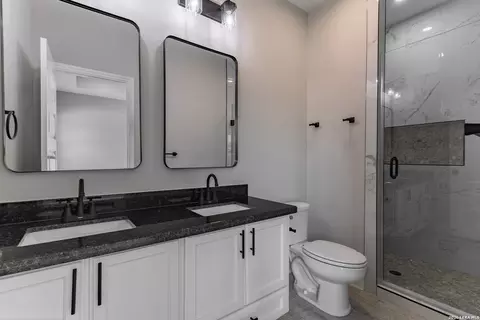 Bath - 183 Pleasant Dr, Eagle Pass, TX 78852 photo 1 of 5