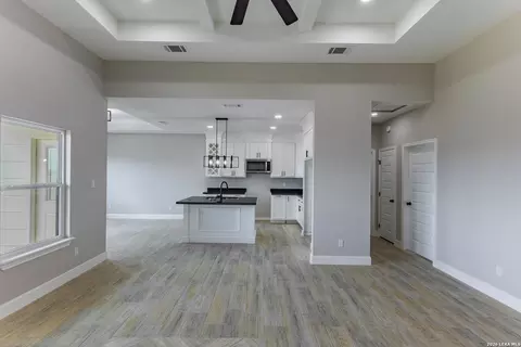 Living - 183 Pleasant Dr, Eagle Pass, TX 78852 photo 4 of 4
