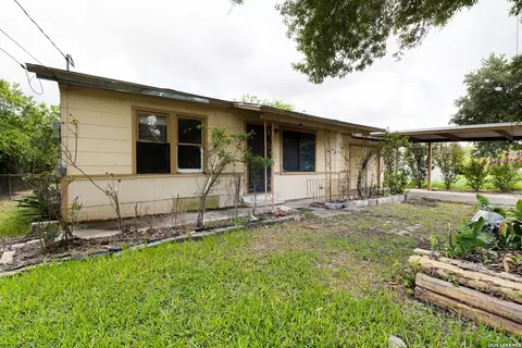 204 3rd St, Converse, TX 78109