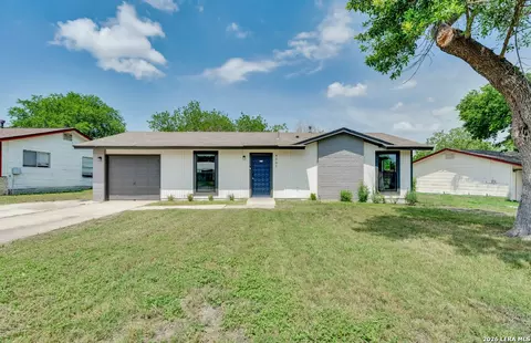 4806 Castle Brg, San Antonio, TX 78218