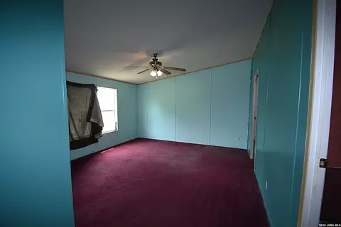 517 Corley Dr, Devine, TX 78016 photo 8