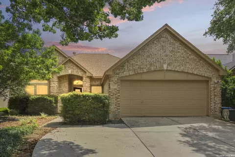 8 Marella Dr, San Antonio, TX 78248