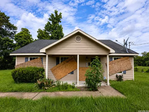 480 Fletcher St, Beaumont, TX 77703