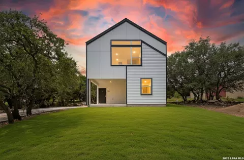 165 Slocum Dr, Canyon Lake, TX 78133