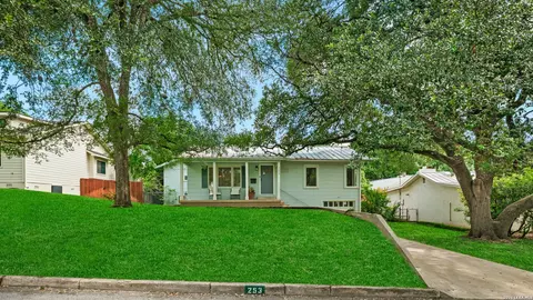 253 Edgewood Pl, Alamo Heights, TX 78209