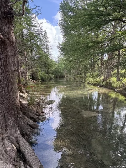 30 Texas 16, Medina, TX 78005