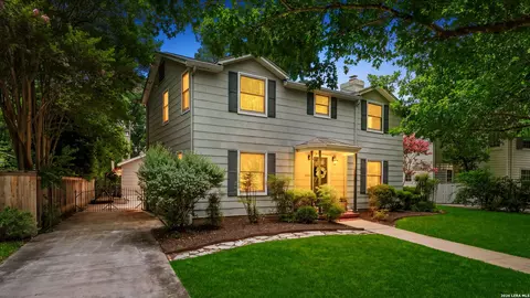 405 Canterbury Hl, Terrell Hills, TX 78209