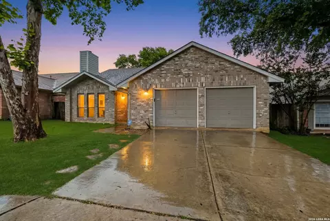 11302 Forest Smt, Live Oak, TX 78233