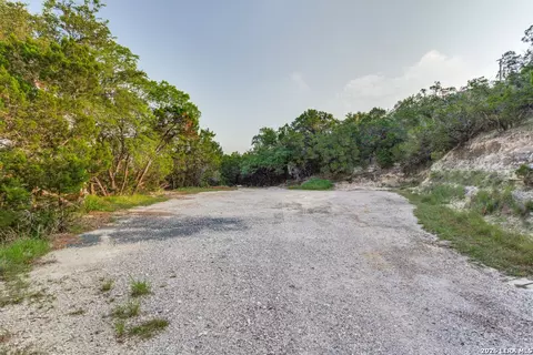 19932 Scenic Loop Rd, Helotes, TX 78023 photo 4