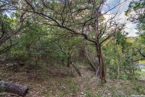 19932 Scenic Loop Rd, Helotes, TX 78023 photo 9