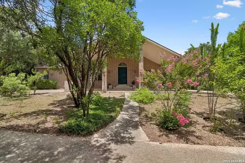 237 Crest Trl, Hill Country Village, TX 78232