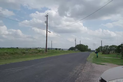 9459 Crow, Adkins, TX 78101