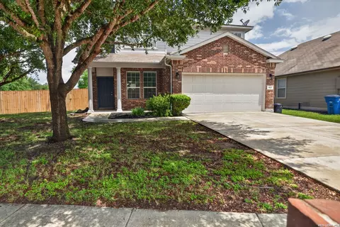 918 Lauren St, New Braunfels, TX 78130