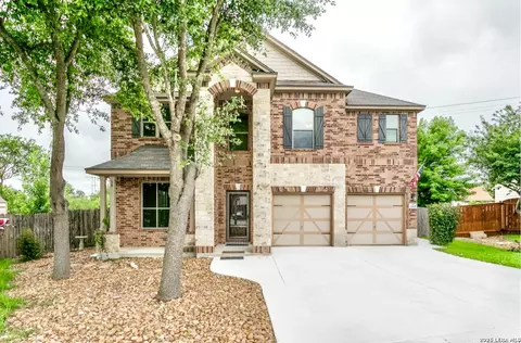 10801 Fox Crst, Live Oak, TX 78233