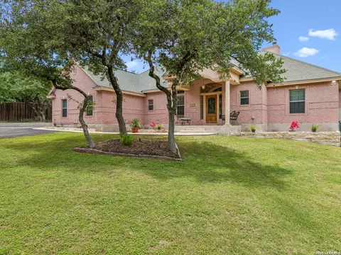 184 Stockman Cir, Spring Branch, TX 78070