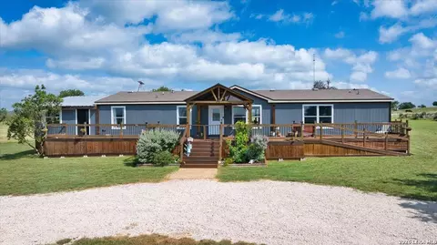 449 Jung Rd, Harper, TX 78631