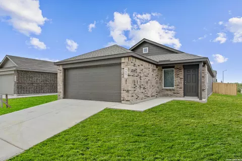5661 Jasper Pl, San Antonio, TX 78223