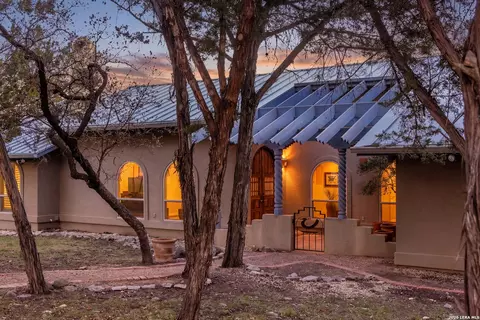 108 Brushy Dr, Ingram, TX 78025