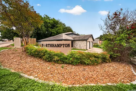 8534 Sir Galahad, San Antonio, TX 78240