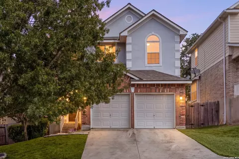 951 Persian Gdn, San Antonio, TX 78260