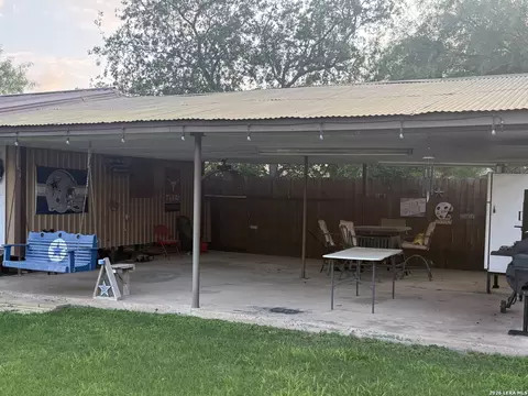 Exterior - 783 Trinity St, Eagle Pass, TX 78852 photo 16 of 17