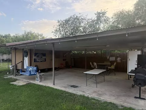 Exterior - 783 Trinity St, Eagle Pass, TX 78852 photo 13 of 17