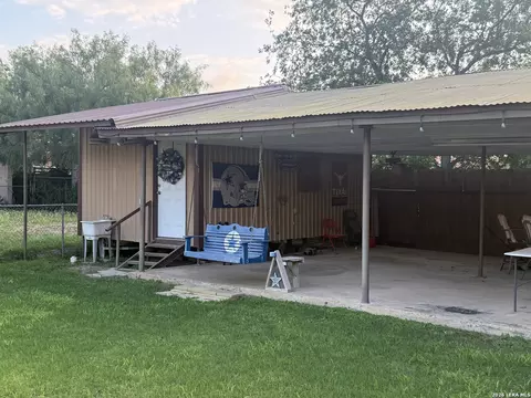 Exterior - 783 Trinity St, Eagle Pass, TX 78852 photo 17 of 17