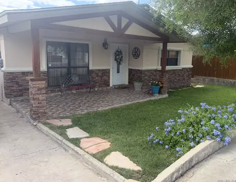 783 Trinity St, Eagle Pass, TX 78852