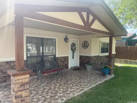 Exterior - 783 Trinity St, Eagle Pass, TX 78852 photo 3 of 17