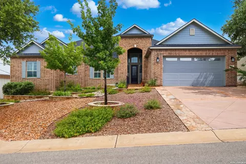 808 Dancing Oak Ln, San Marcos, TX 78666