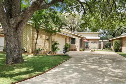 2631 Country Square St, San Antonio, TX 78209